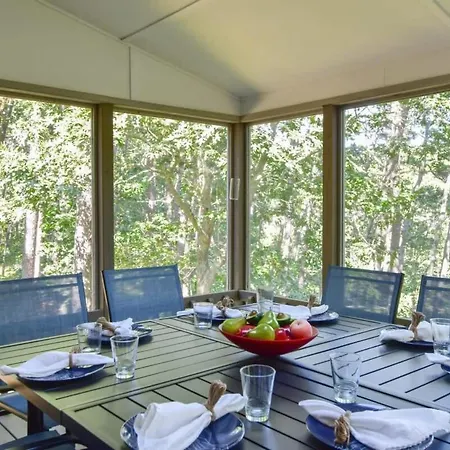 4 Mins To Wellfleet Village Screened Sunroom
